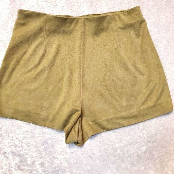Zara trafaluc collection,  faux suede shorts - Picture 1 of 4